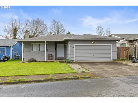 1004 Oak Street Kelso WA 98626