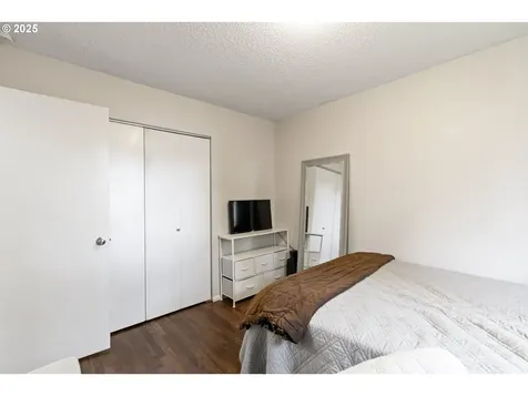 1004 Oak Street Kelso WA 98626