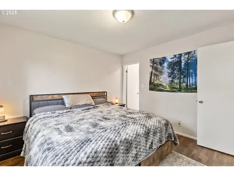 1004 Oak Street Kelso WA 98626