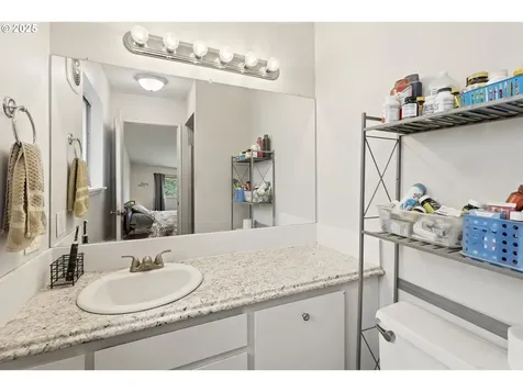 1004 Oak Street Kelso WA 98626