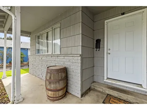 1004 Oak Street Kelso WA 98626