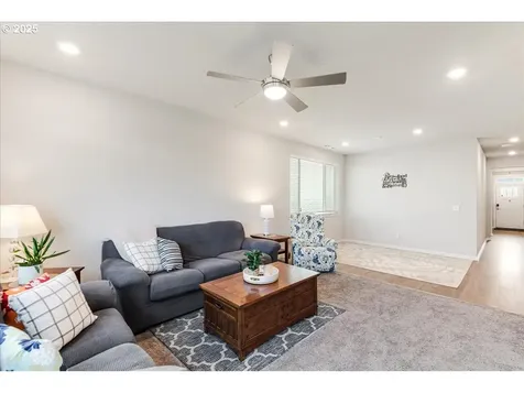 3815 S 40th Place Ridgefield WA 98642