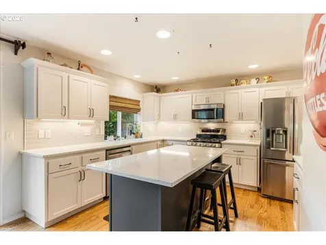 2498 NE 10th Avenue Hillsboro OR 97124
