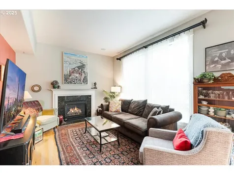 2498 NE 10th Avenue Hillsboro OR 97124