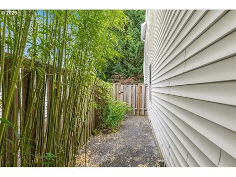 2498 NE 10th Avenue Hillsboro OR 97124