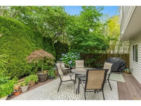 2498 NE 10th Avenue Hillsboro OR 97124
