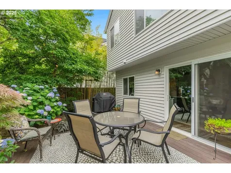 2498 NE 10th Avenue Hillsboro OR 97124