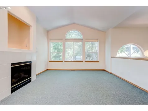 4736 SE Rex Drive Portland OR 97206