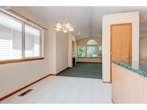 4736 SE Rex Drive Portland OR 97206