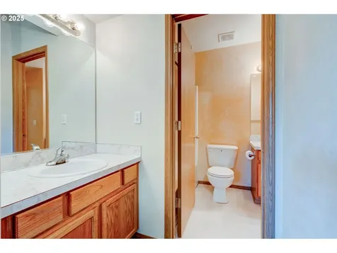 4736 SE Rex Drive Portland OR 97206