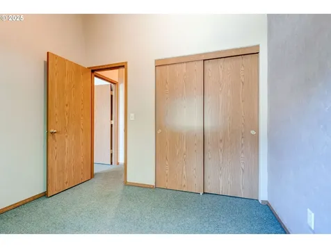4736 SE Rex Drive Portland OR 97206