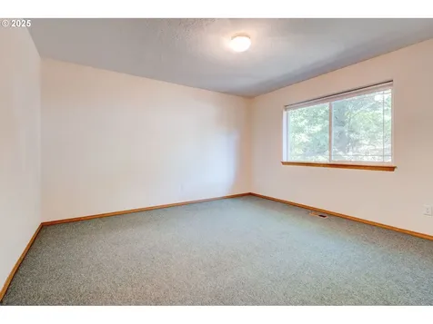 4736 SE Rex Drive Portland OR 97206
