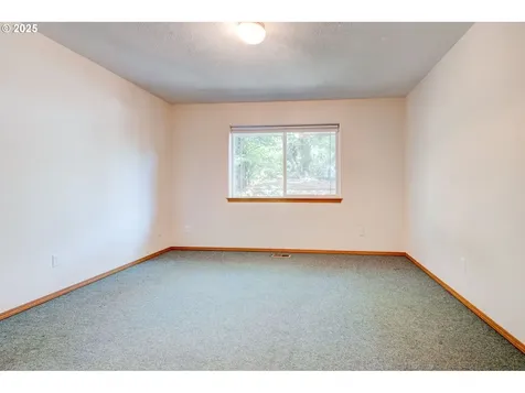 4736 SE Rex Drive Portland OR 97206