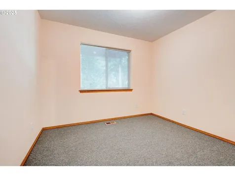 4736 SE Rex Drive Portland OR 97206