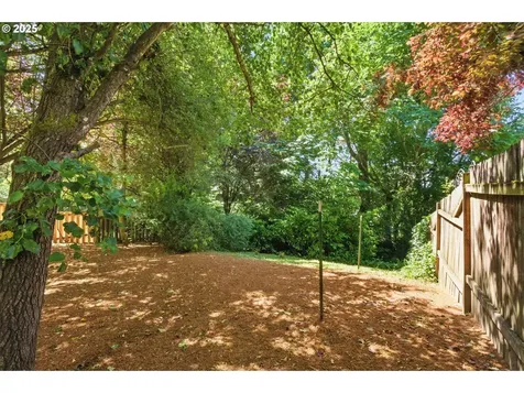 4736 SE Rex Drive Portland OR 97206
