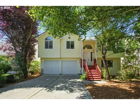 4736 SE Rex Drive Portland OR 97206