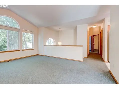 4736 SE Rex Drive Portland OR 97206