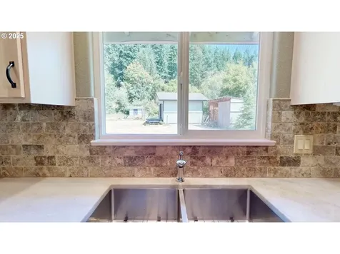 94345 Orchard Lane Gold Beach OR 97444
