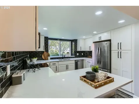 2564 NE Laura Street Hillsboro OR 97124
