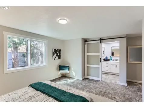 2564 NE Laura Street Hillsboro OR 97124