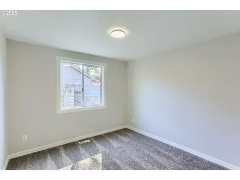 2564 NE Laura Street Hillsboro OR 97124