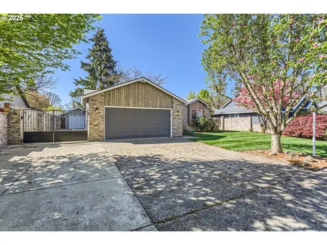 2564 NE Laura Street Hillsboro OR 97124