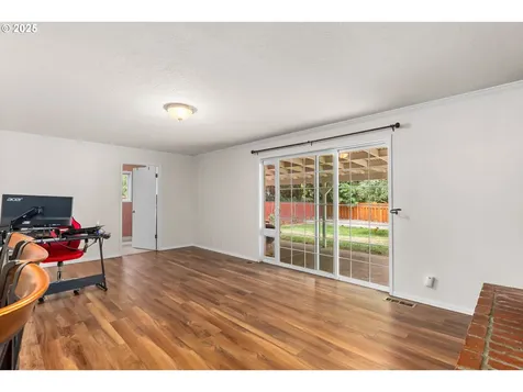 874 NE 6th Drive Hillsboro OR 97124