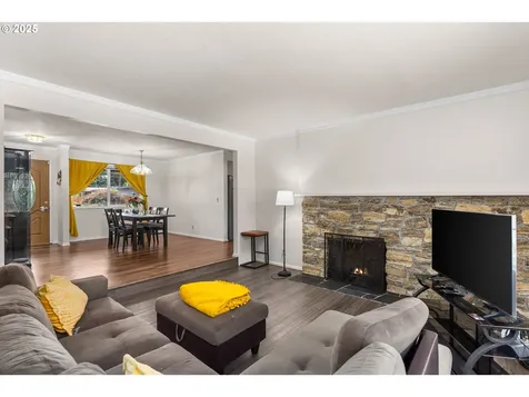 874 NE 6th Drive Hillsboro OR 97124