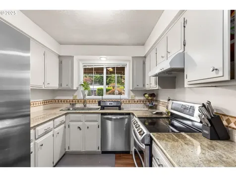 874 NE 6th Drive Hillsboro OR 97124