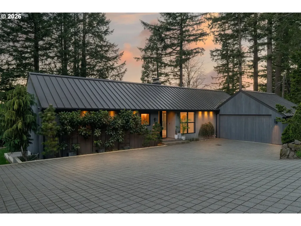 5202 SW Burton Drive Portland OR 97221