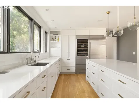5202 SW Burton Drive Portland OR 97221