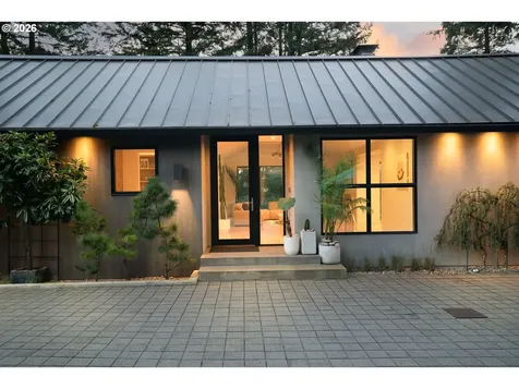 5202 SW Burton Drive Portland OR 97221