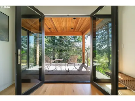 5202 SW Burton Drive Portland OR 97221