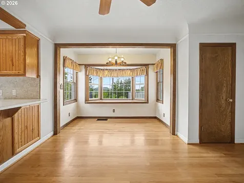 31216 SE Division Drive Troutdale OR 97060