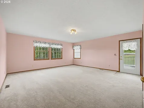 31216 SE Division Drive Troutdale OR 97060