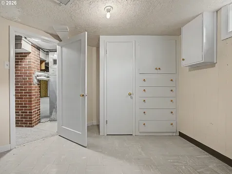31216 SE Division Drive Troutdale OR 97060