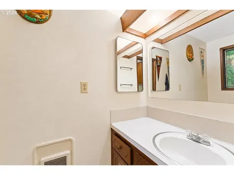 6385 Mcewan Road Lake Oswego OR 97035