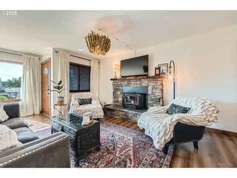 190 SE Shafford Street Estacada OR 97023