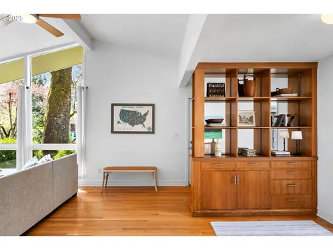 6031 SW Haines Street Portland OR 97219