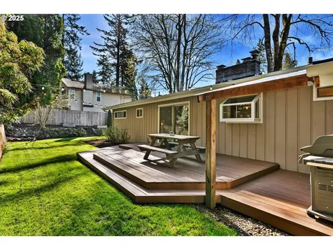 6031 SW Haines Street Portland OR 97219