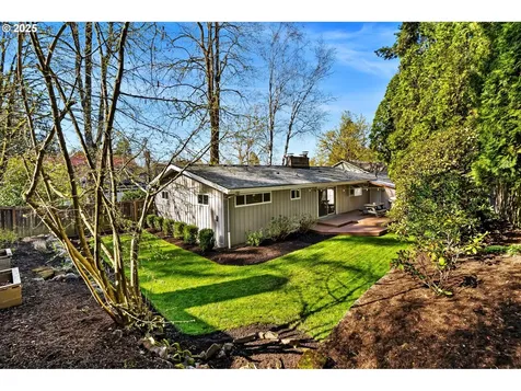 6031 SW Haines Street Portland OR 97219
