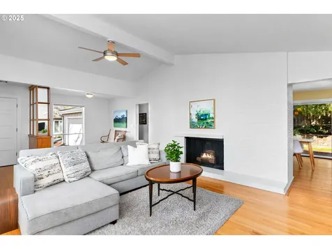 6031 SW Haines Street Portland OR 97219