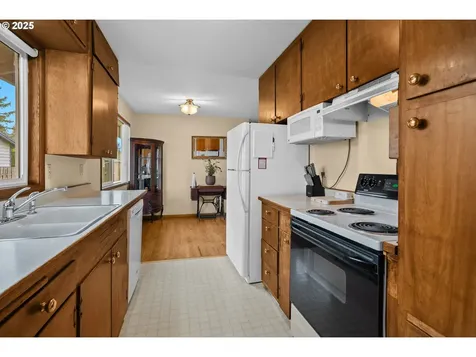 815 SW 126th Avenue Beaverton OR 97005