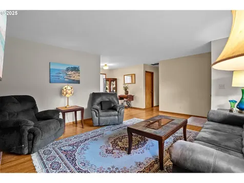 815 SW 126th Avenue Beaverton OR 97005