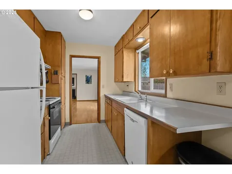 815 SW 126th Avenue Beaverton OR 97005