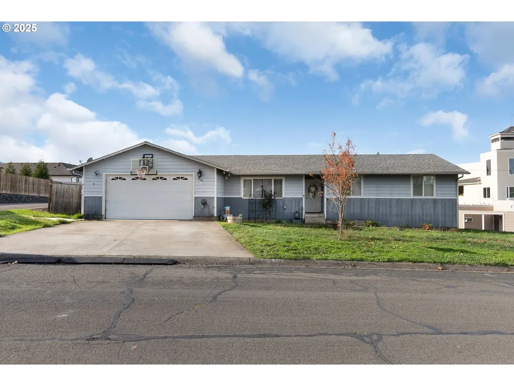 830 W Kenwood Street Roseburg OR 97471