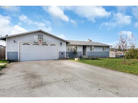 830 W Kenwood Street Roseburg OR 97471