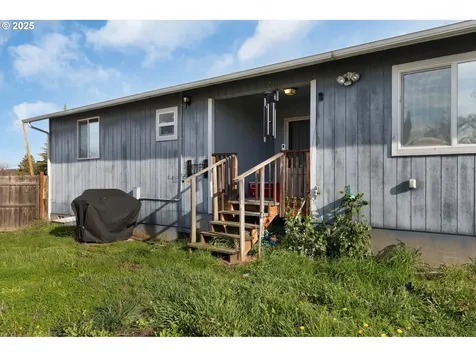 830 W Kenwood Street Roseburg OR 97471
