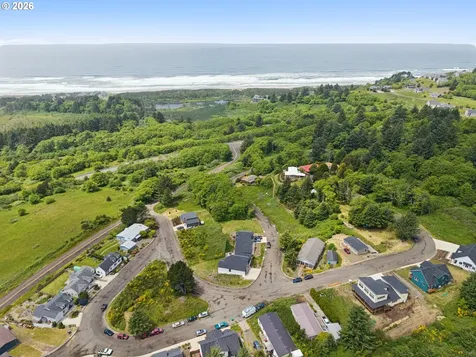 5705 Rollo Drive Neskowin OR 97149