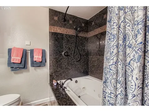 6628 NE 75th Street Vancouver WA 98661